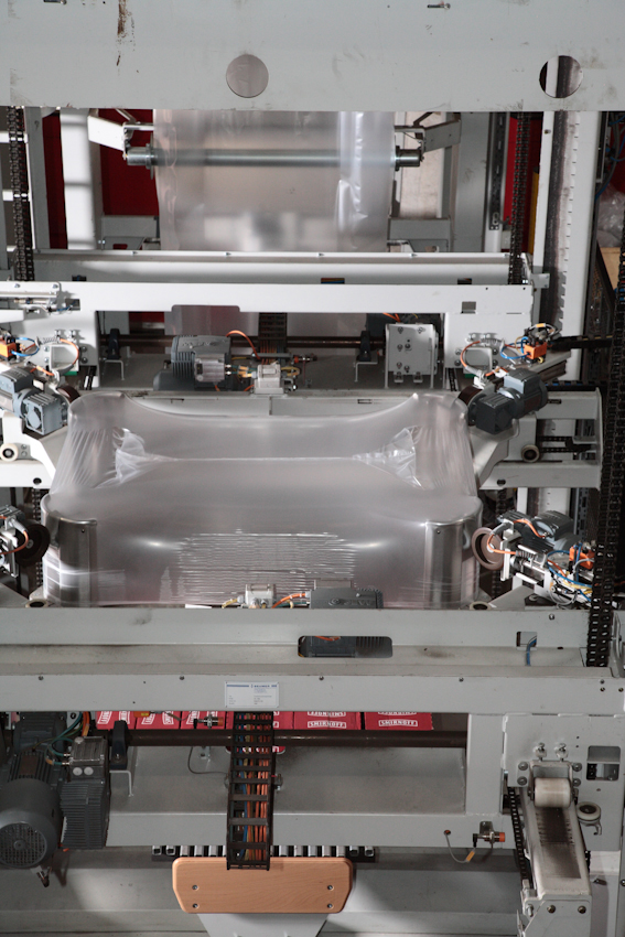 stretch hood / BEUMER Maschinenfabrik GmbH&Co.KG
