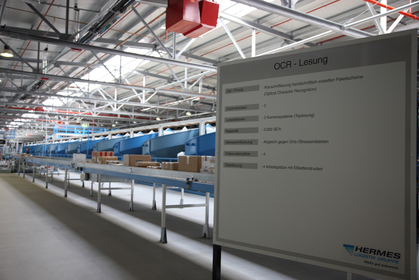 Distributionscenter Hermes Hückelhoven/ BEUMER Maschinenfabrik GmbH&Co.KG /